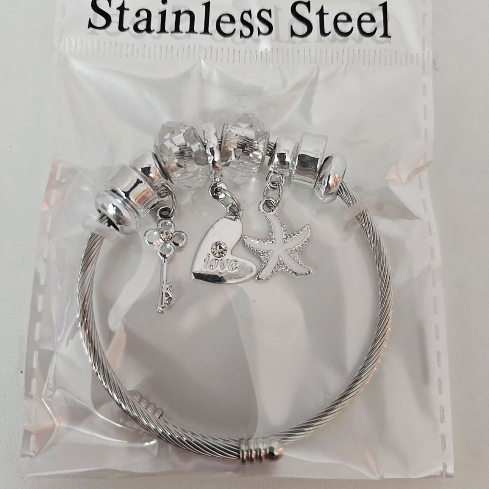 Stainless Steel White Starfish Bracelet - Picture 2 of 2
